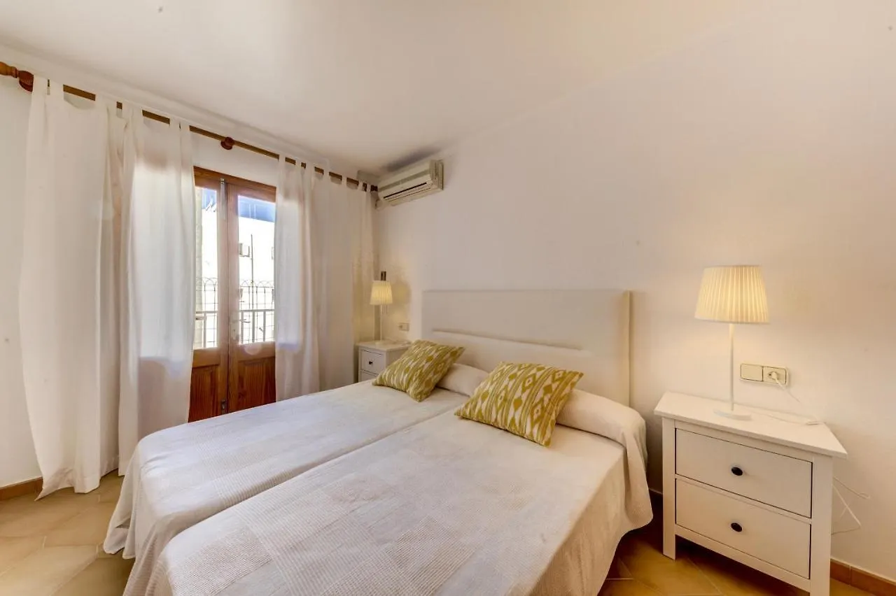 Beachfront Apartment Simar By Sealand Villas Port de Pollenca