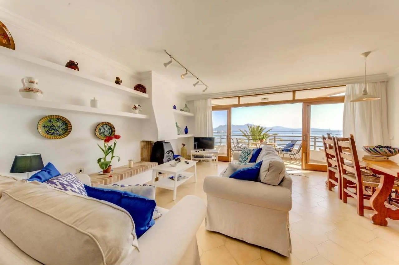 Beachfront Apartment Simar By Sealand Villas Port de Pollenca
