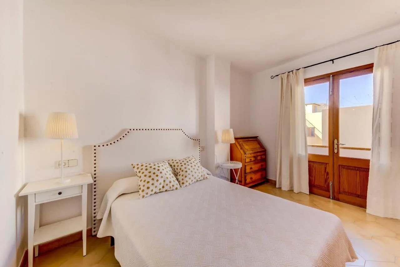 Beachfront Apartment Simar By Sealand Villas Port de Pollenca
